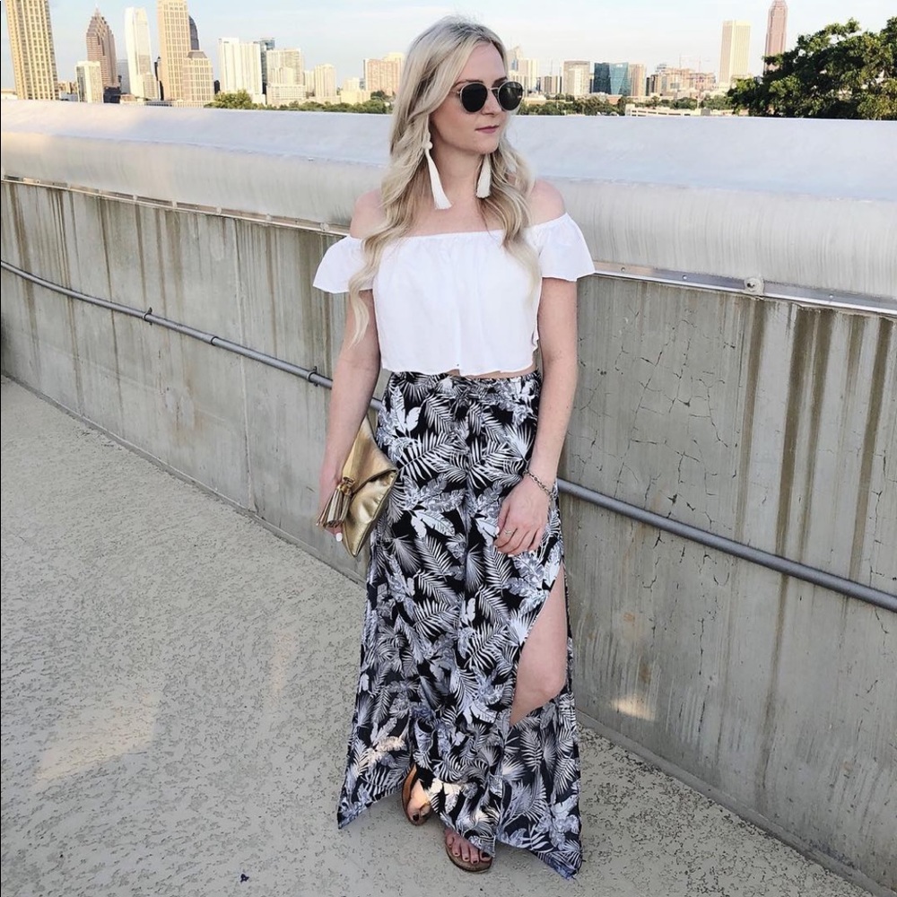 Palm print pants size small